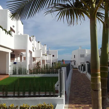 Homes Of Spain, Mar De Pulpi Fase 1, Apartamento Primera Linea De Playa, Bajo Con Jardin Y Wifi アパート *